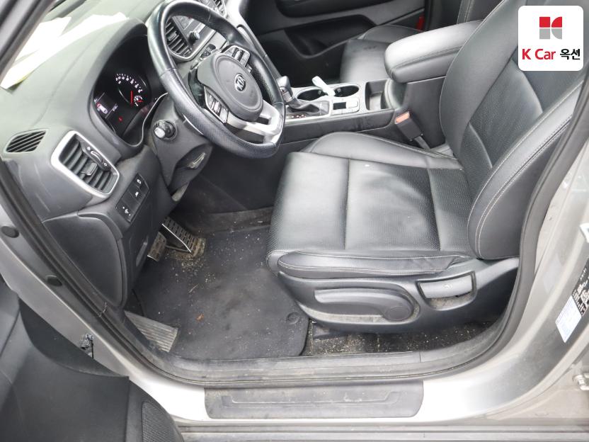 2022 - kia sportage