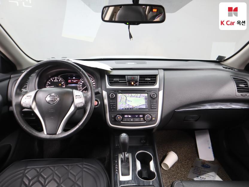 2017 - nissan altima