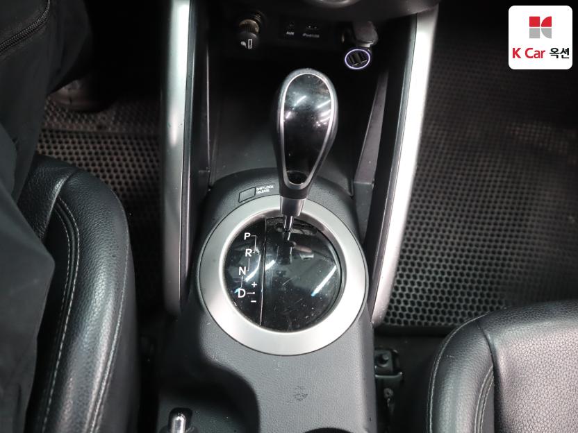 2014 - hyundai veloster