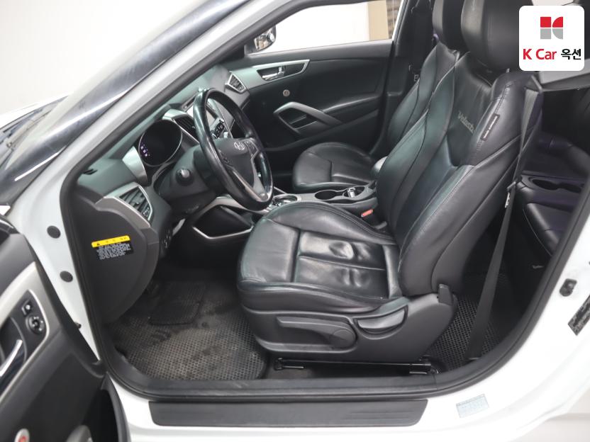 2014 - hyundai veloster