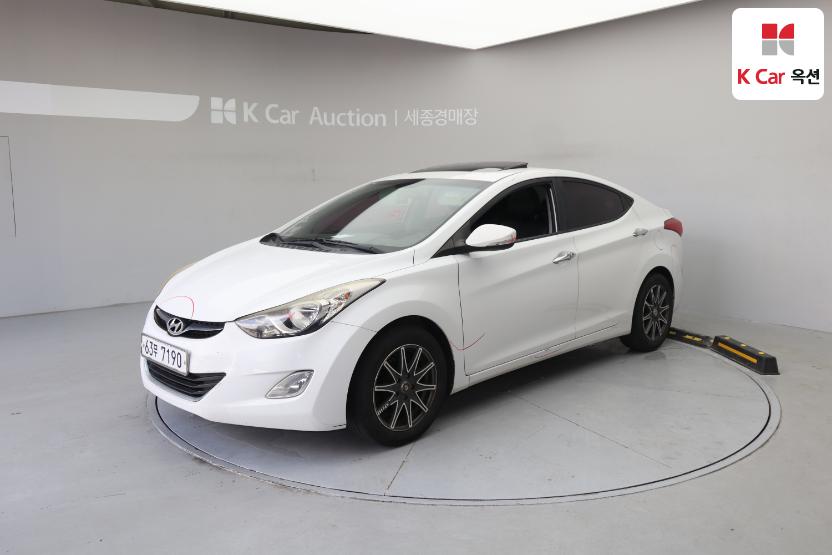 2012 - hyundai avante