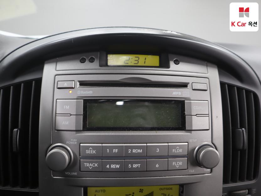 2012 - hyundai grand starex