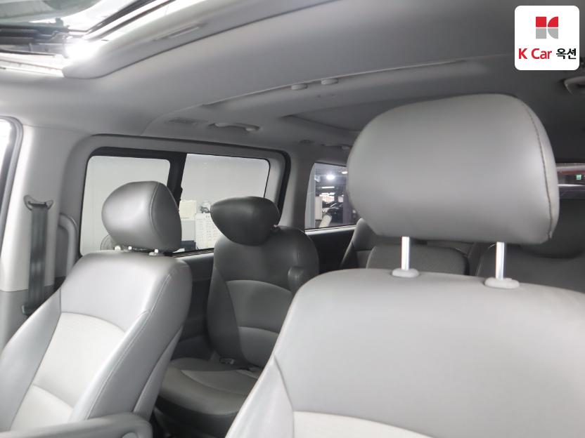 2012 - hyundai grand starex