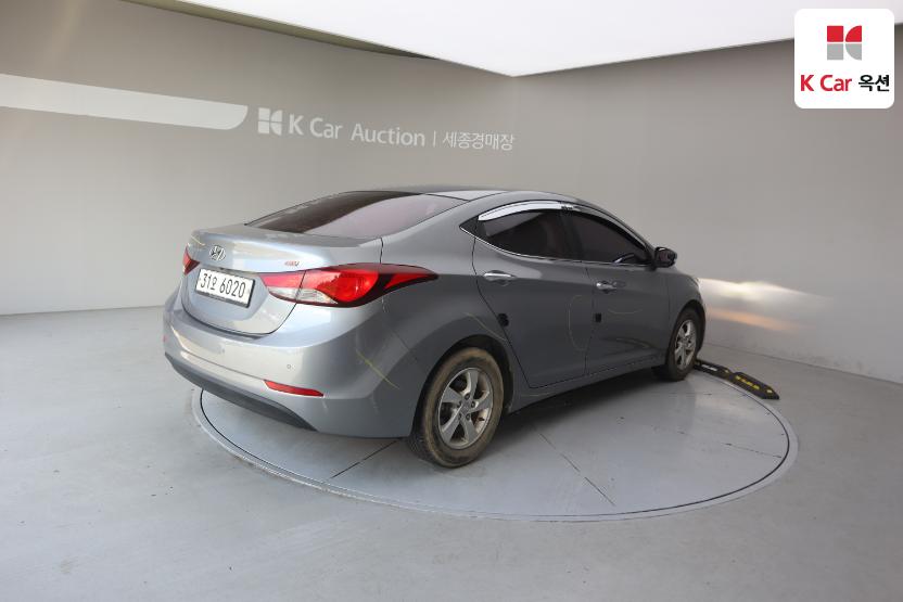 2015 - hyundai avante