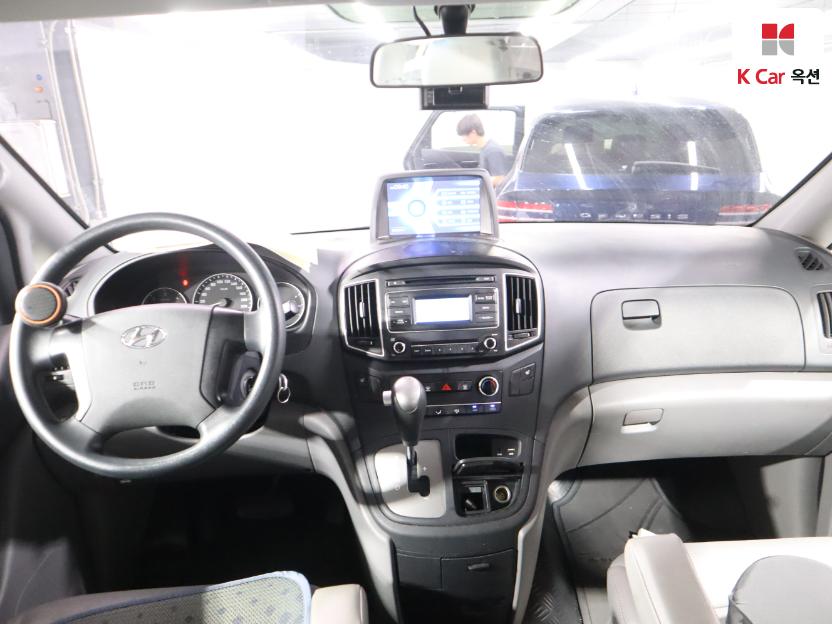 2017 - hyundai grand starex