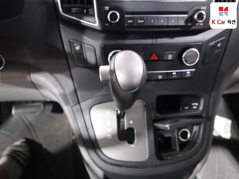 2017 - hyundai grand starex