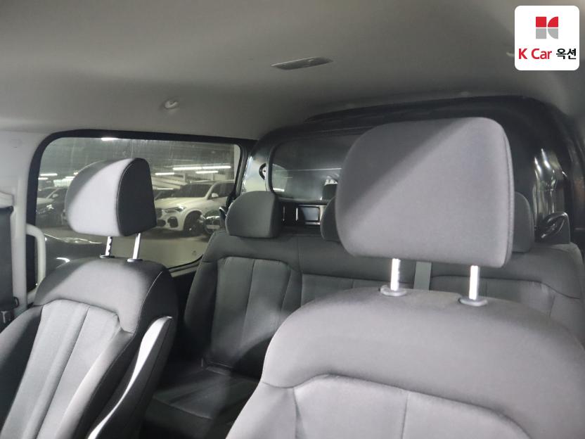 2022 - hyundai staria