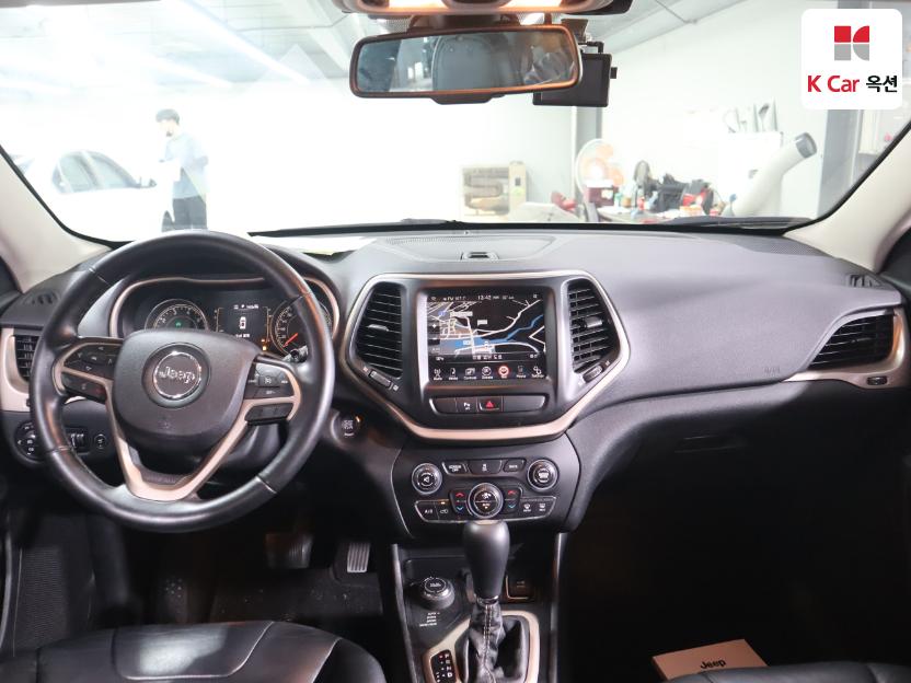 2015 - jeep cherokee