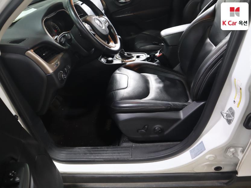 2015 - jeep cherokee