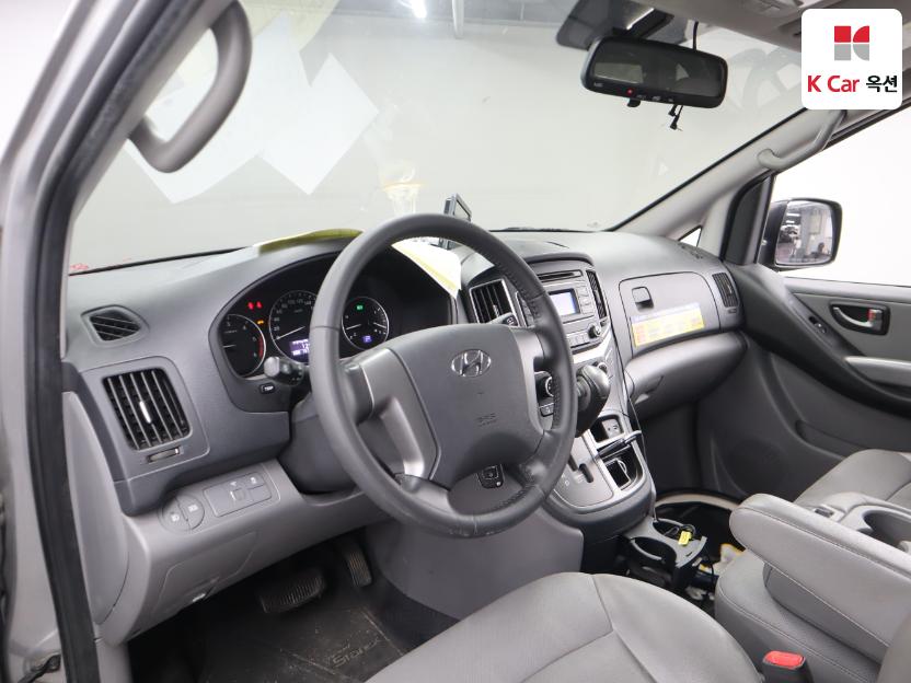 2021 - hyundai grand starex