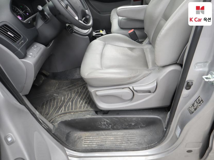 2021 - hyundai grand starex