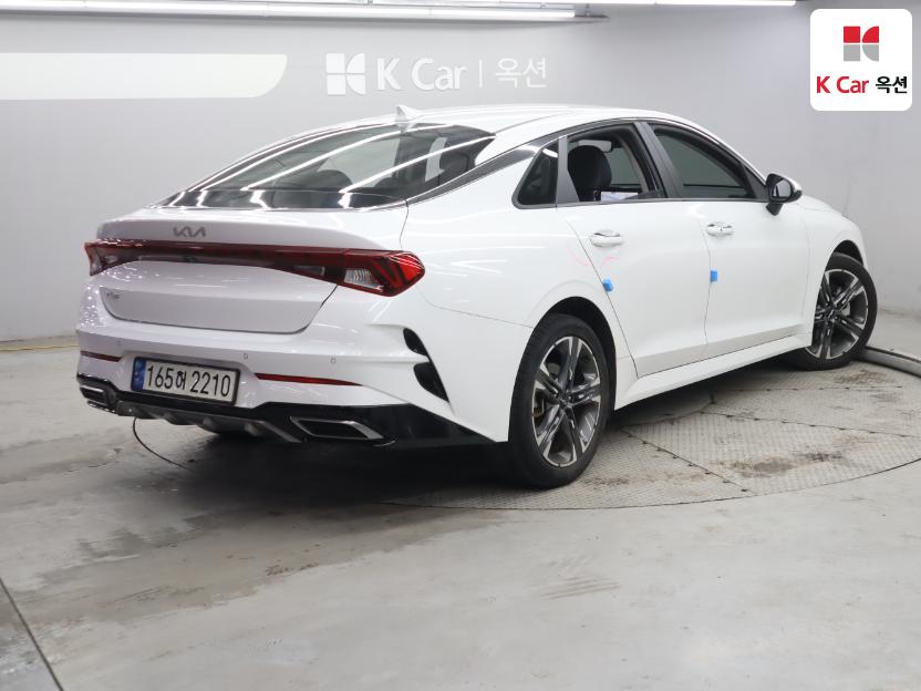 2022 - kia k5