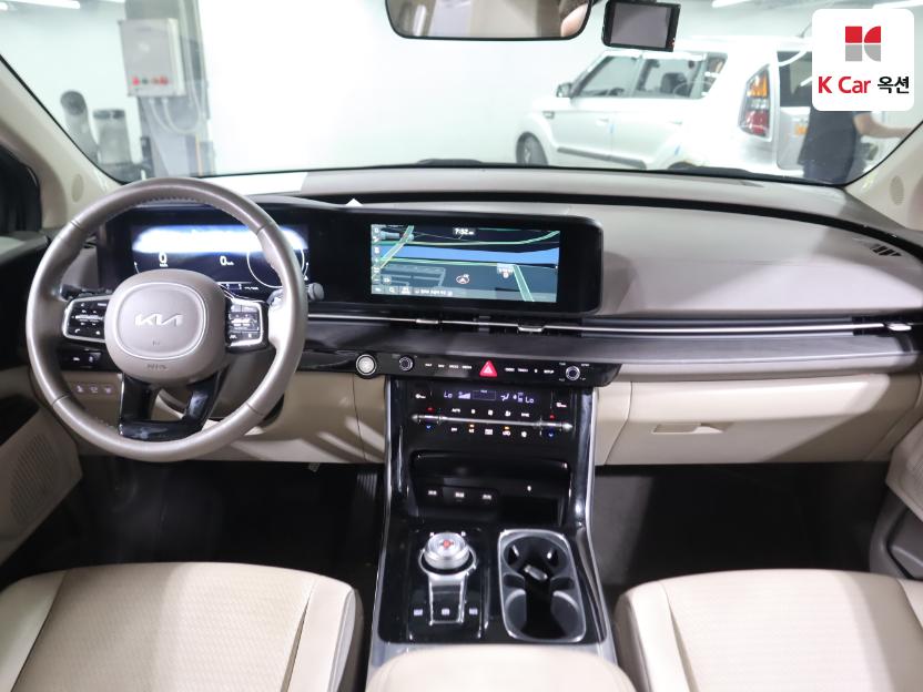 2023 - kia carnival