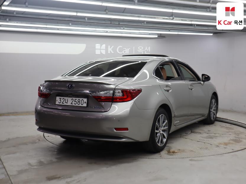 2018 - lexus es300h