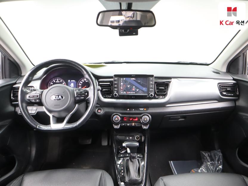 2020 - kia stonic