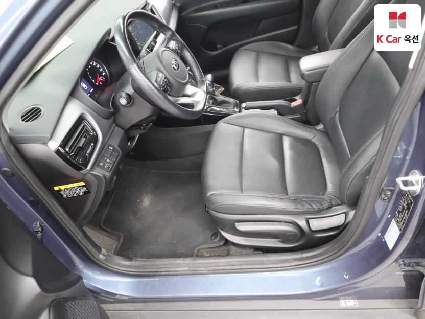 2020 - kia stonic