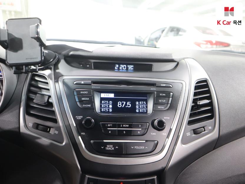 2014 - hyundai avante