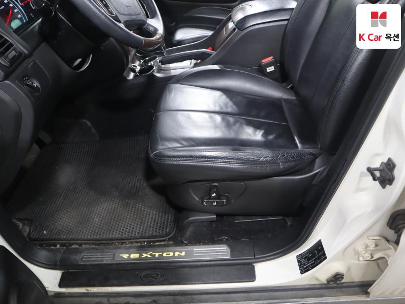 2013 - kg mobility (ssangyong) rexton
