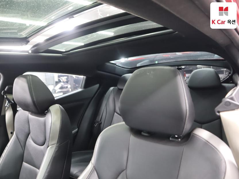 2016 - hyundai veloster