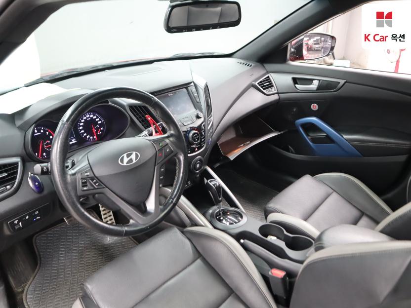 2016 - hyundai veloster