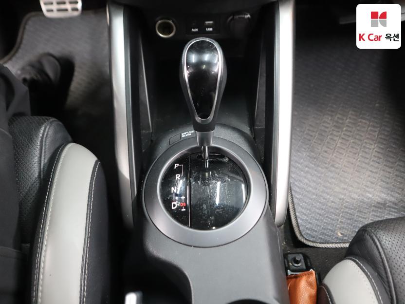 2016 - hyundai veloster