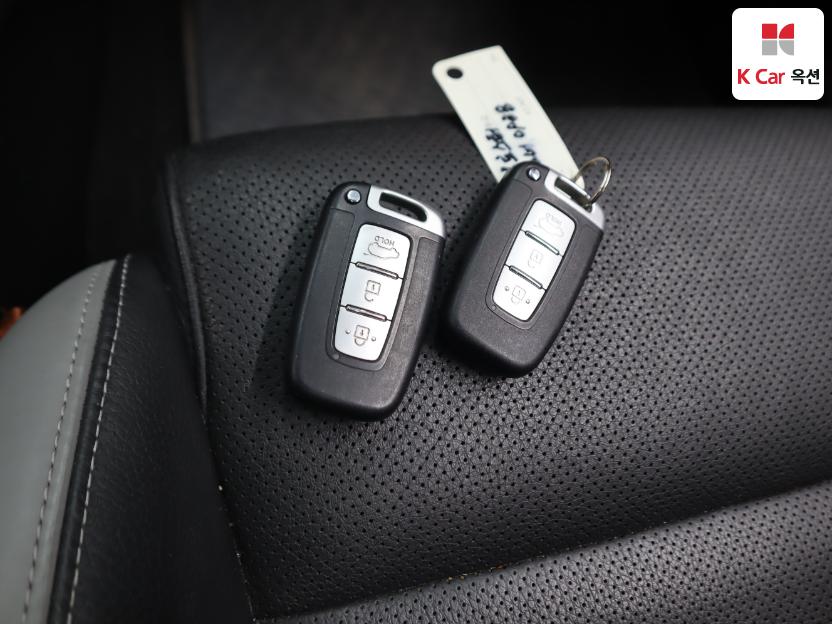 2016 - hyundai veloster