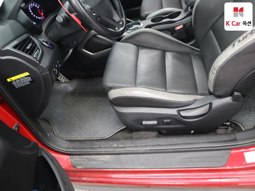 2016 - hyundai veloster