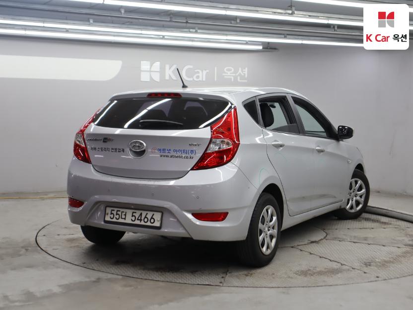 2014 - hyundai accent