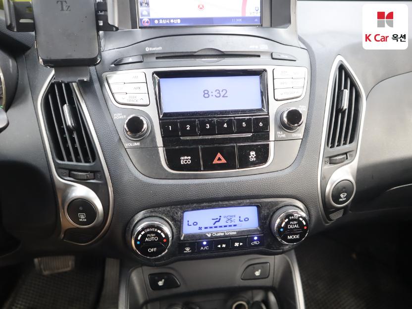 2011 - hyundai tucson
