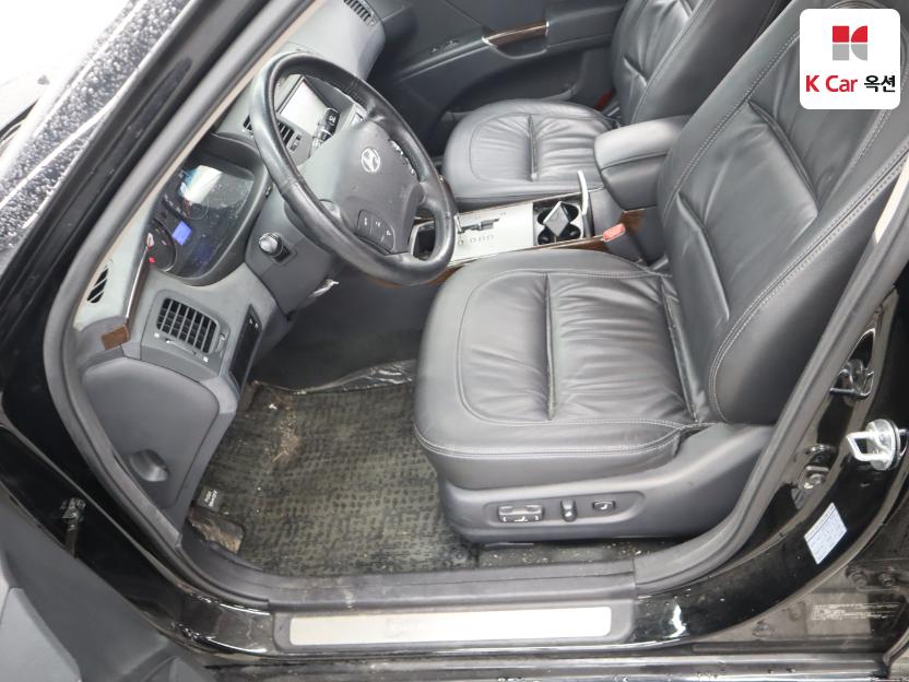 2010 - hyundai grandeur