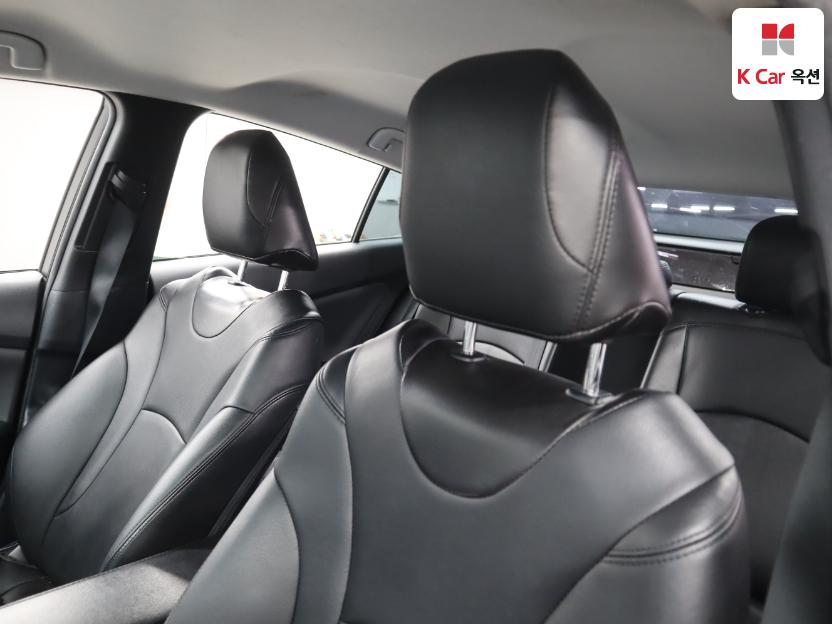 2017 - toyota prius