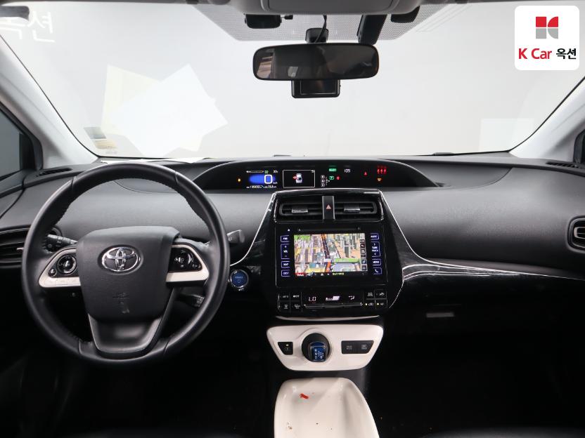 2017 - toyota prius