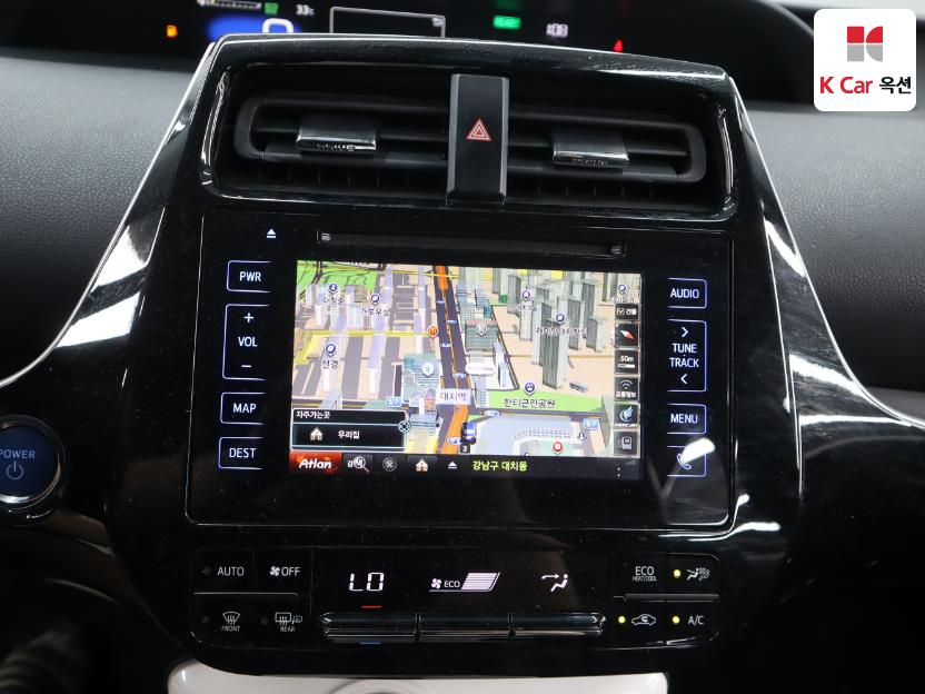 2017 - toyota prius