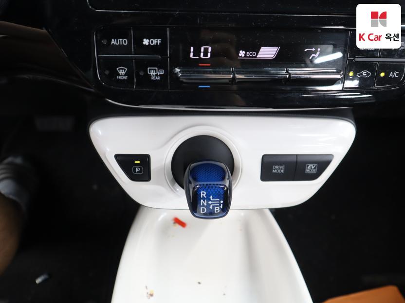 2017 - toyota prius