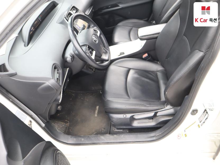 2017 - toyota prius