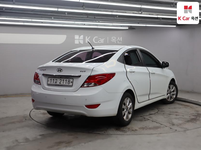 2015 - hyundai accent