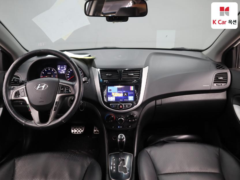 2015 - hyundai accent