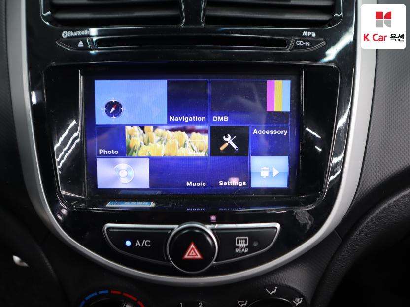 2015 - hyundai accent
