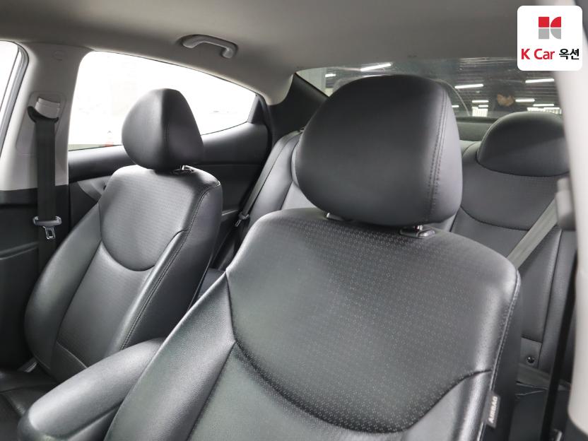 2016 - hyundai avante