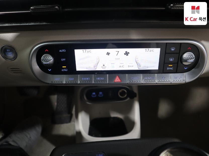 2022 - genesis gv60
