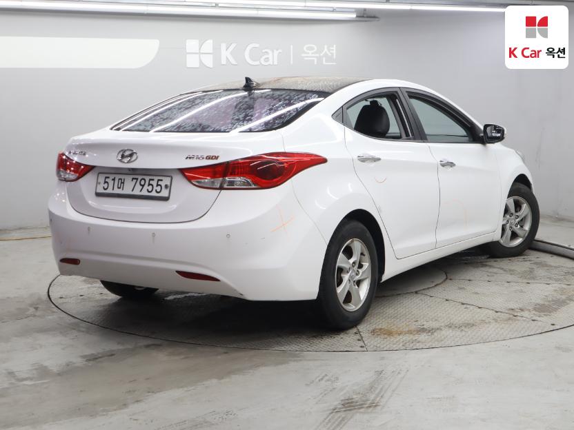 2012 - hyundai avante