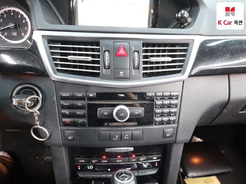 2010 - mercedes-benz e200