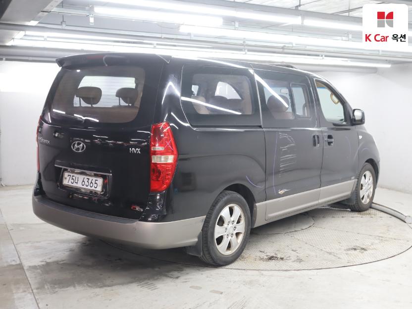2009 - hyundai grand starex