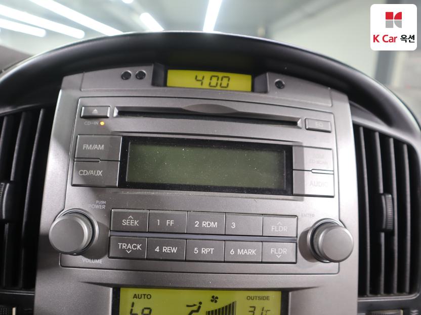 2009 - hyundai grand starex