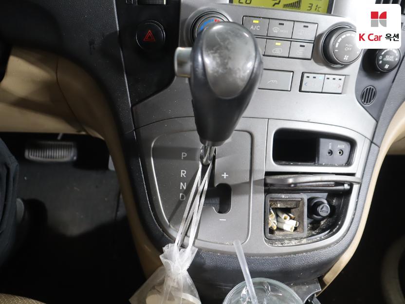 2009 - hyundai grand starex