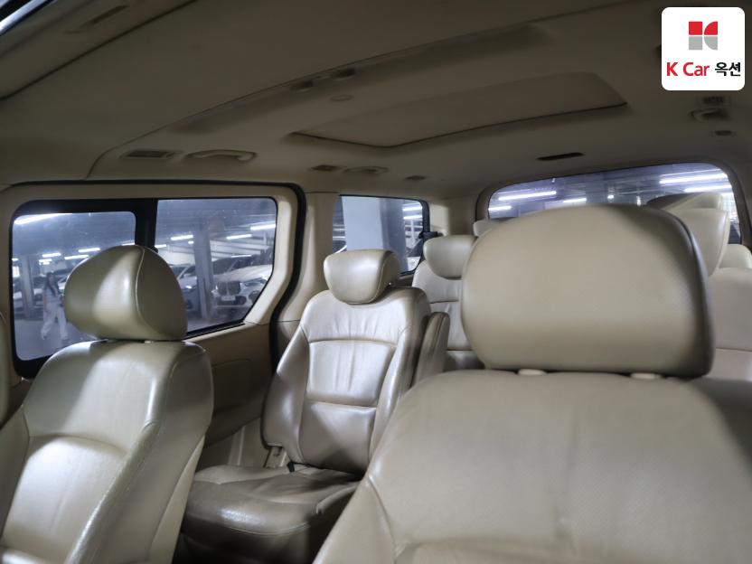 2009 - hyundai grand starex