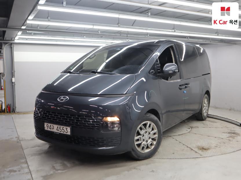 2022 - hyundai staria