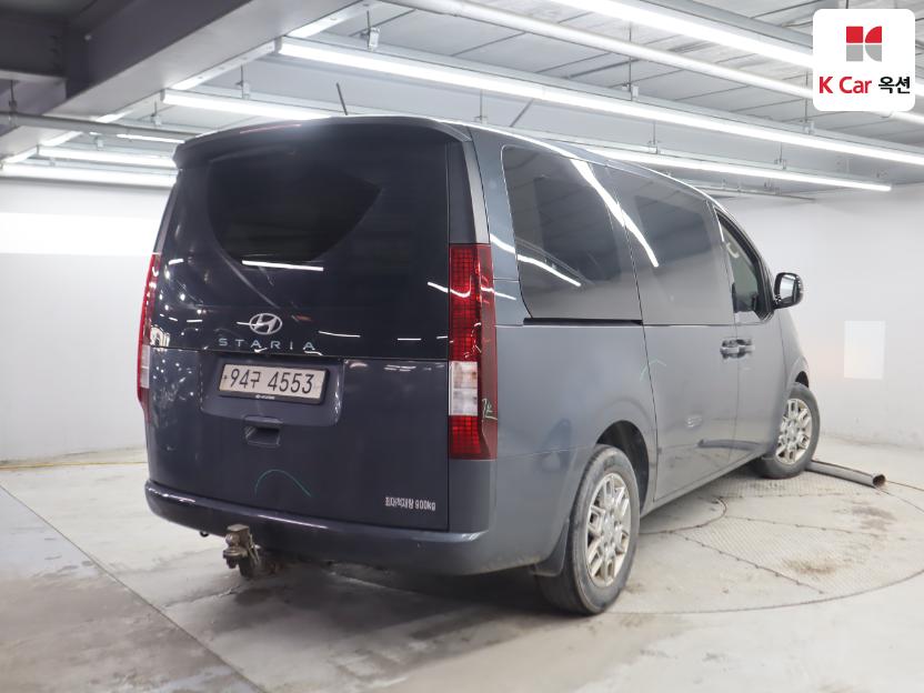 2022 - hyundai staria