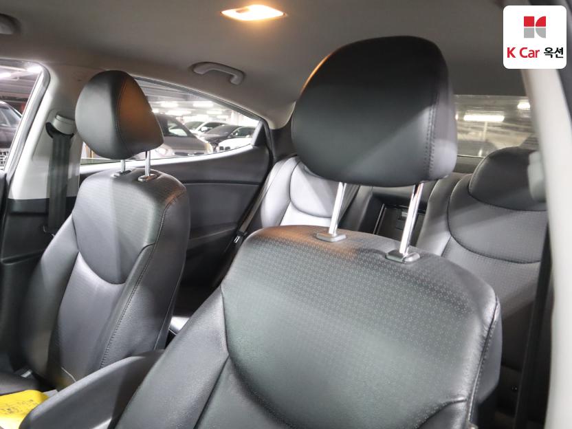 2015 - hyundai avante