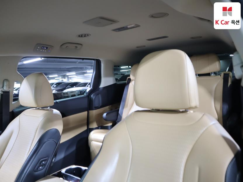 2021 - kia carnival